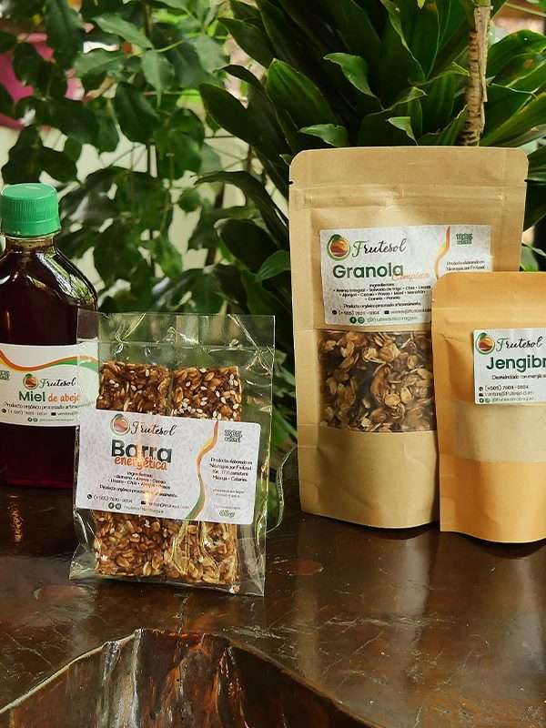 Los estudiantes conocieron los diferentes productos que se elaboran y venden en la cabañita Frutesol